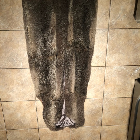 Clothes/shoes - Picture 3 of 4